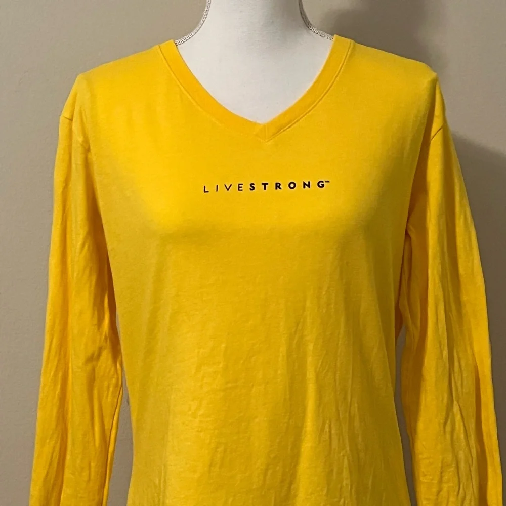 NIKE LIVESTRONG Shirt